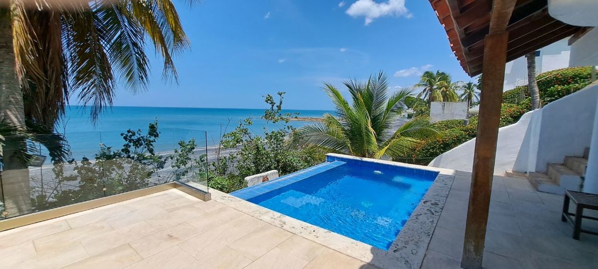 BEACH FRONT HOUSE, WITH DIRECT, PRIVATE ACCESS TO THE BEACH - FOR RENT IN PLAYA CORONADO