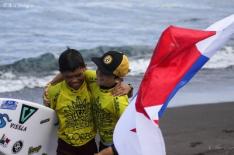 Young Panamanian surfers in Portugal for the ISA World Juniors