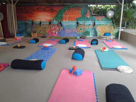 New schedule of yoga at the El Litoral
