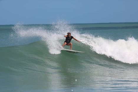 Panamanian surfers at a disadvantage 