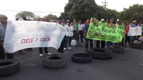 Cocle protest close the highway