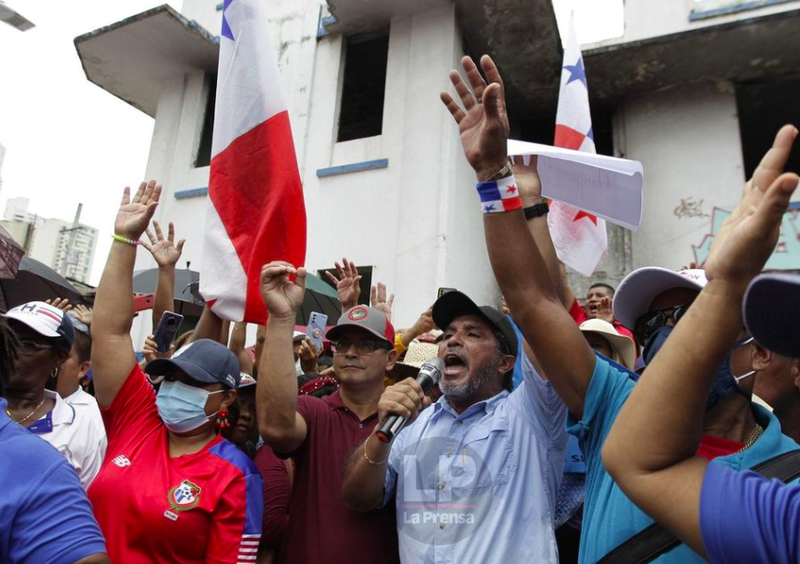 Protests and strikes end in Panama while debates continue