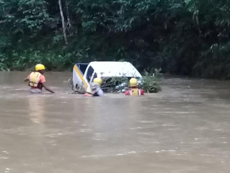 Ifarhu members caught in water rush